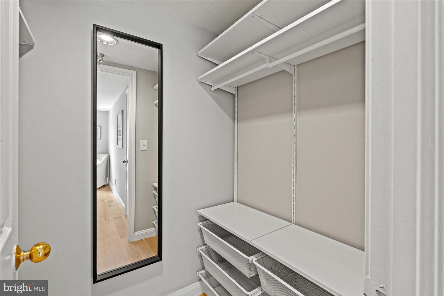 2400 CLARENDON BLVD #606, ARLINGTON, Virginia 22201, 2 Bedrooms Bedrooms, ,2 BathroomsBathrooms,Residential,For sale,2400 CLARENDON BLVD #606,VAAR2064074 MLS # VAAR2064074