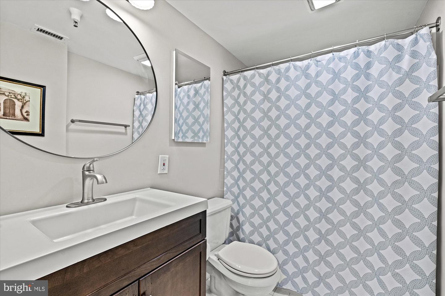2400 CLARENDON BLVD #606, ARLINGTON, Virginia 22201, 2 Bedrooms Bedrooms, ,2 BathroomsBathrooms,Residential,For sale,2400 CLARENDON BLVD #606,VAAR2064074 MLS # VAAR2064074