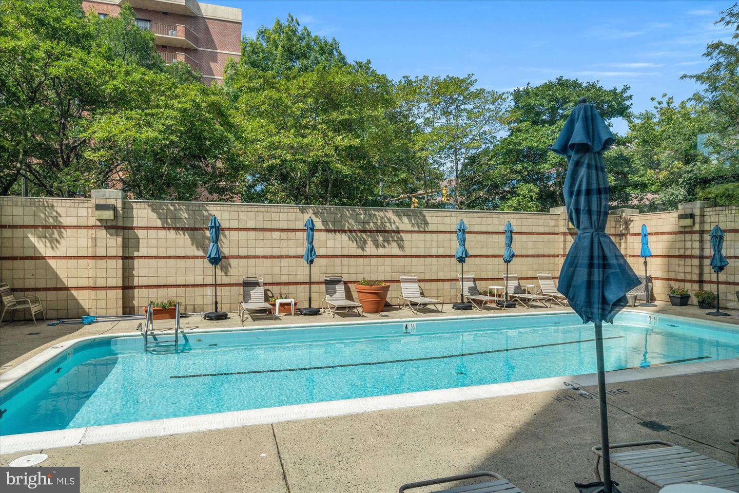 2400 CLARENDON BLVD #606, ARLINGTON, Virginia 22201, 2 Bedrooms Bedrooms, ,2 BathroomsBathrooms,Residential,For sale,2400 CLARENDON BLVD #606,VAAR2064074 MLS # VAAR2064074