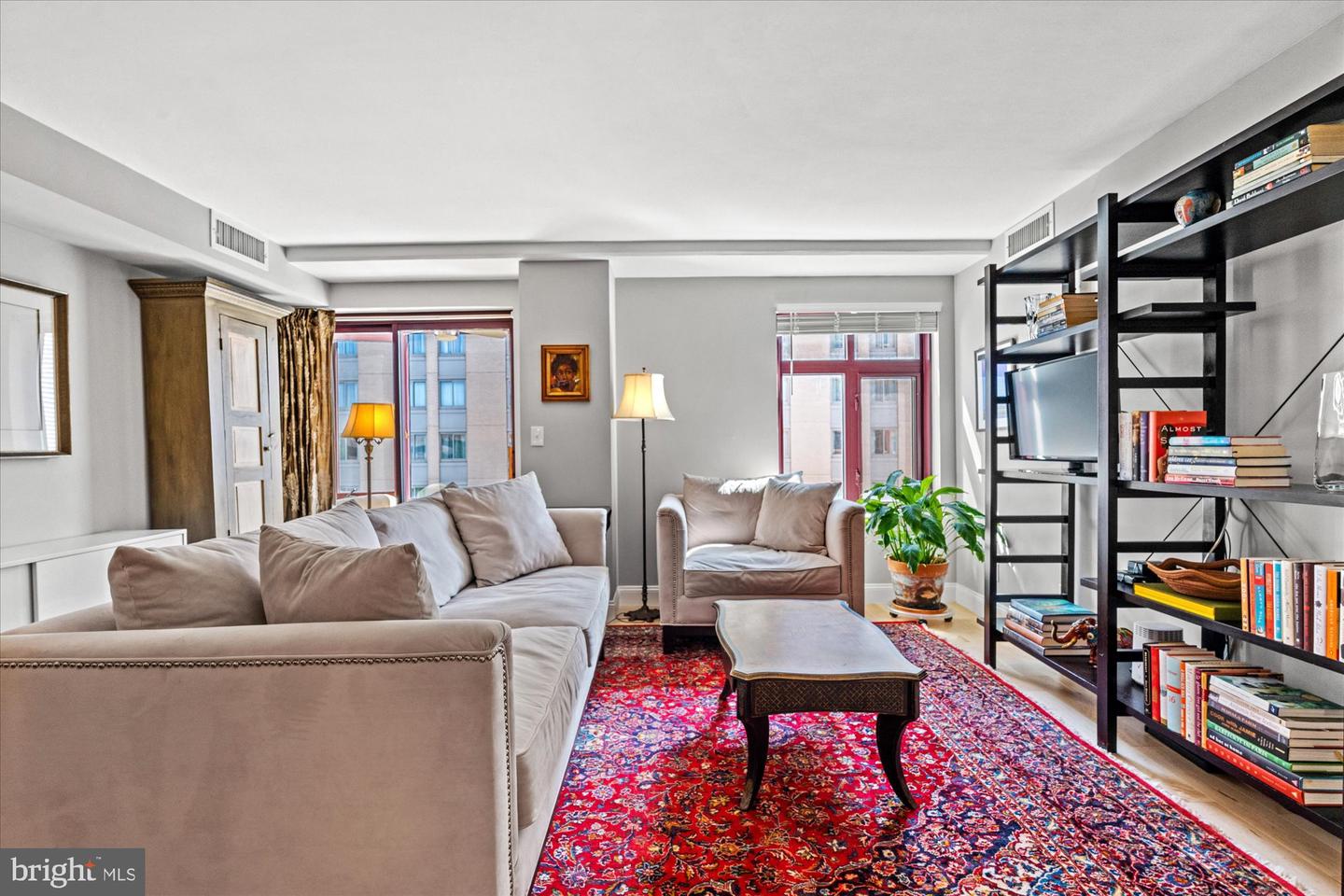2400 CLARENDON BLVD #606, ARLINGTON, Virginia 22201, 2 Bedrooms Bedrooms, ,2 BathroomsBathrooms,Residential,For sale,2400 CLARENDON BLVD #606,VAAR2064074 MLS # VAAR2064074