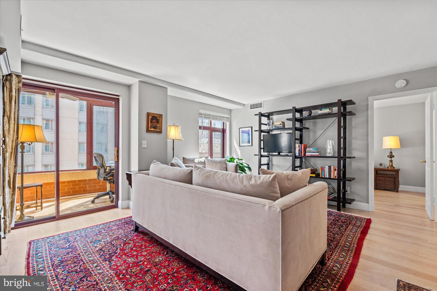2400 CLARENDON BLVD #606, ARLINGTON, Virginia 22201, 2 Bedrooms Bedrooms, ,2 BathroomsBathrooms,Residential,For sale,2400 CLARENDON BLVD #606,VAAR2064074 MLS # VAAR2064074