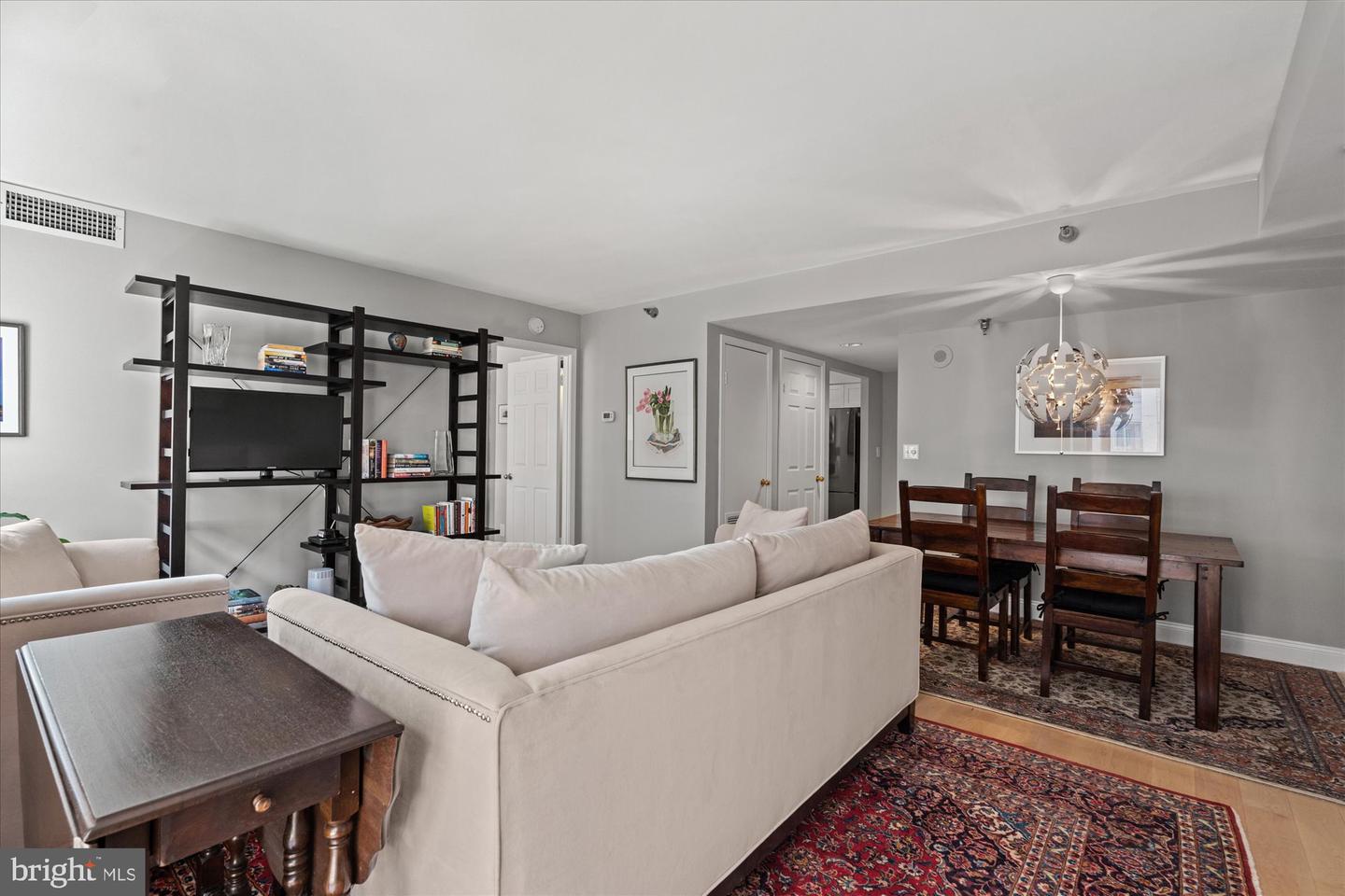 2400 CLARENDON BLVD #606, ARLINGTON, Virginia 22201, 2 Bedrooms Bedrooms, ,2 BathroomsBathrooms,Residential,For sale,2400 CLARENDON BLVD #606,VAAR2064074 MLS # VAAR2064074