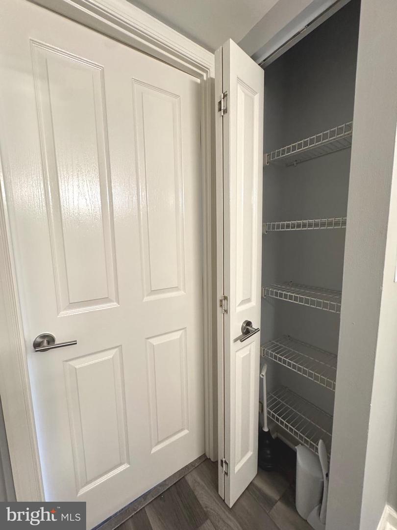 601 PENNSYLVANIA AVE NW #1004, WASHINGTON, District Of Columbia 20004, 1 Bedroom Bedrooms, 6 Rooms Rooms,1 BathroomBathrooms,Residential,For sale,601 PENNSYLVANIA AVE NW #1004,DCDC2223838 MLS # DCDC2223838