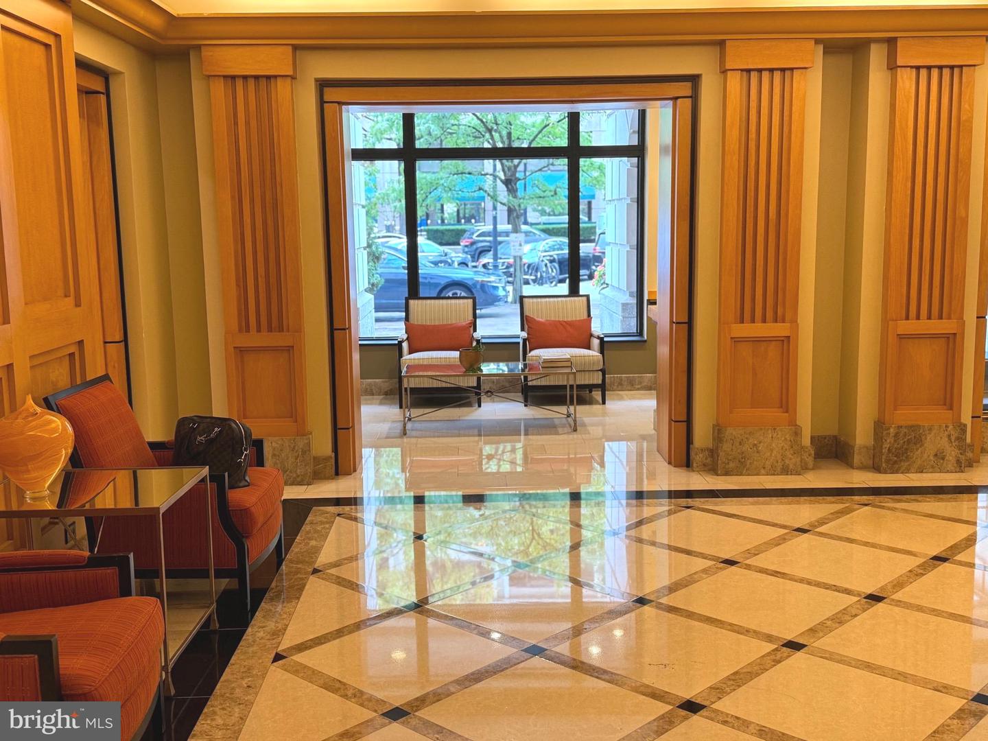 601 PENNSYLVANIA AVE NW #1004, WASHINGTON, District Of Columbia 20004, 1 Bedroom Bedrooms, 6 Rooms Rooms,1 BathroomBathrooms,Residential,For sale,601 PENNSYLVANIA AVE NW #1004,DCDC2223838 MLS # DCDC2223838