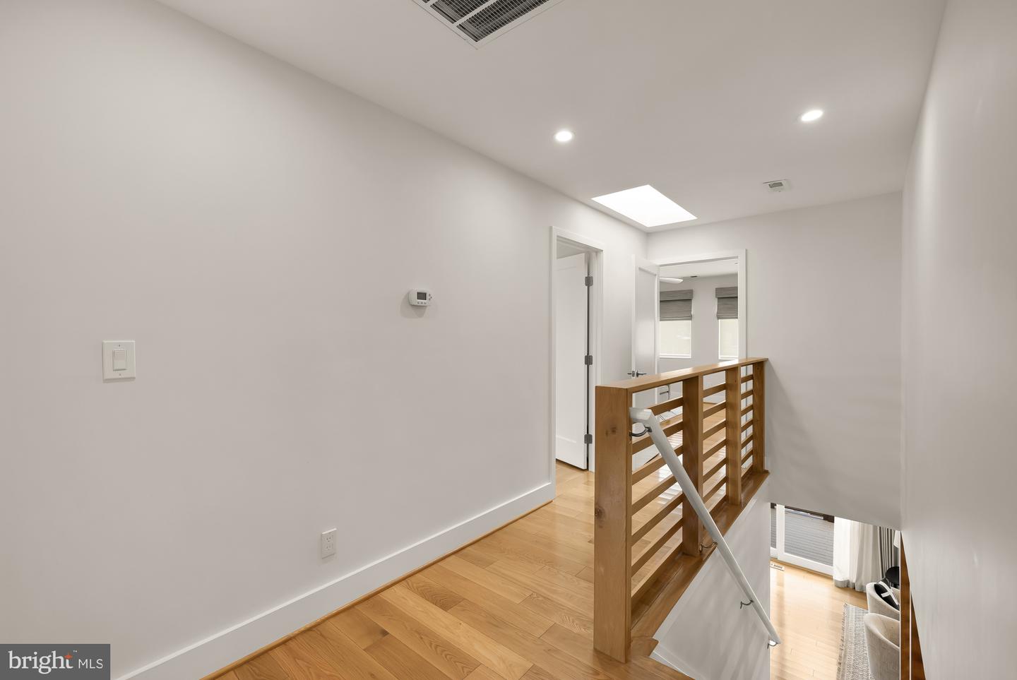 1410 N JOHNSON ST, ARLINGTON, Virginia 22201, 4 Bedrooms Bedrooms, ,3 BathroomsBathrooms,Residential,For sale,1410 N JOHNSON ST,VAAR2064132 MLS # VAAR2064132