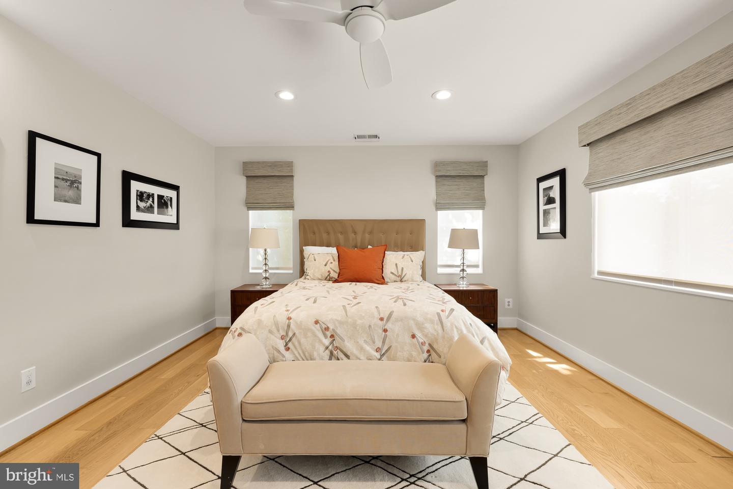 1410 N JOHNSON ST, ARLINGTON, Virginia 22201, 4 Bedrooms Bedrooms, ,3 BathroomsBathrooms,Residential,For sale,1410 N JOHNSON ST,VAAR2064132 MLS # VAAR2064132