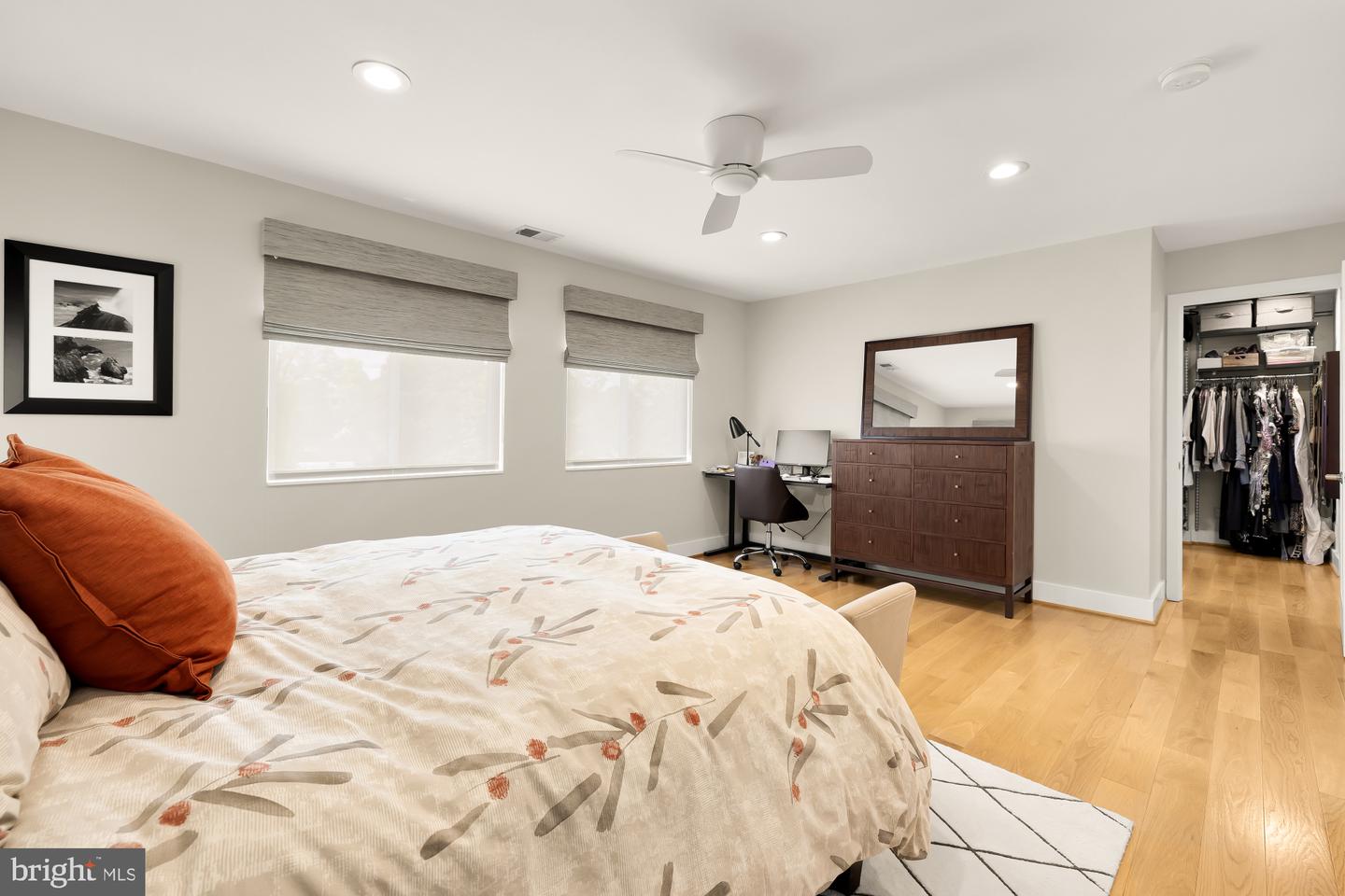 1410 N JOHNSON ST, ARLINGTON, Virginia 22201, 4 Bedrooms Bedrooms, ,3 BathroomsBathrooms,Residential,For sale,1410 N JOHNSON ST,VAAR2064132 MLS # VAAR2064132