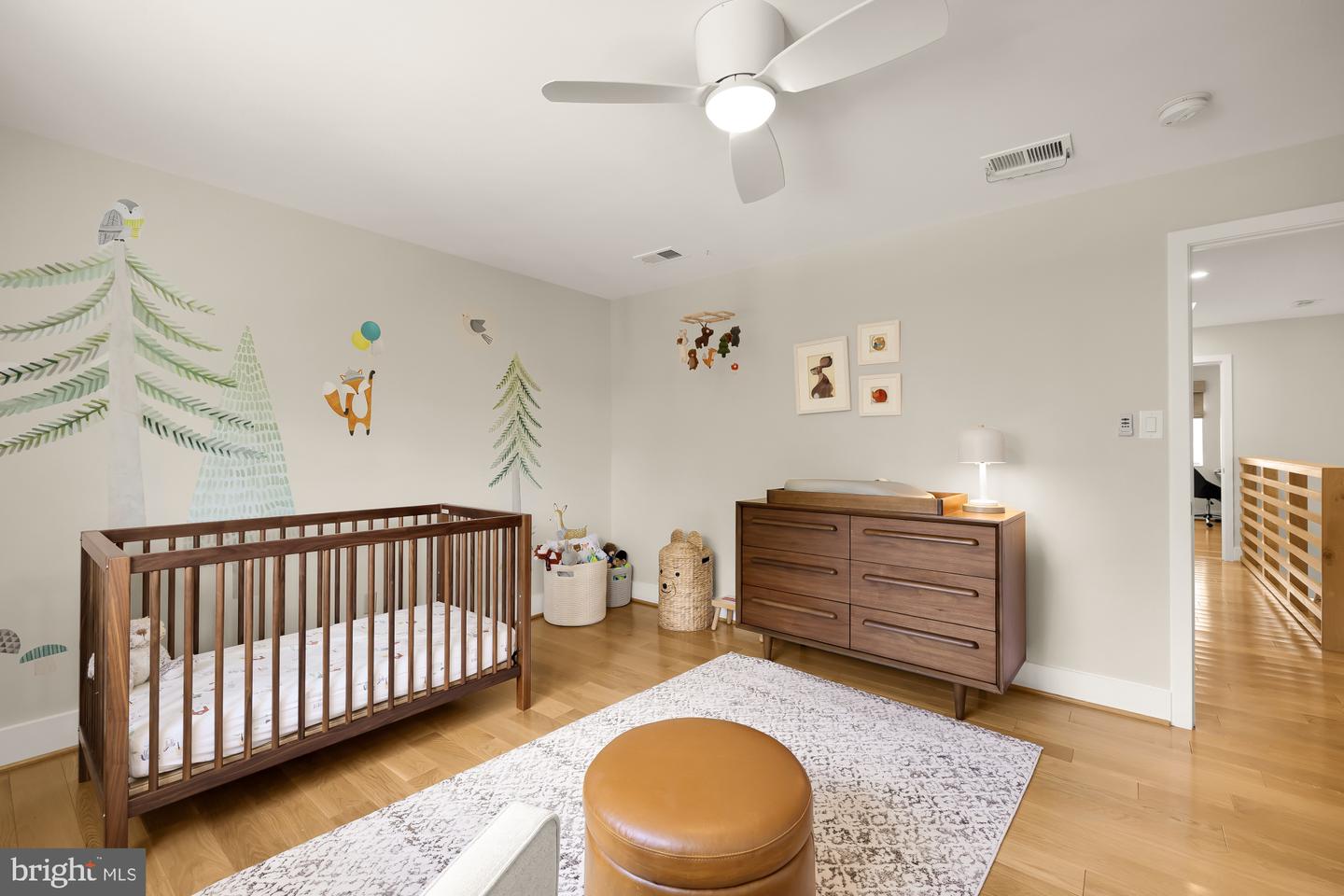 1410 N JOHNSON ST, ARLINGTON, Virginia 22201, 4 Bedrooms Bedrooms, ,3 BathroomsBathrooms,Residential,For sale,1410 N JOHNSON ST,VAAR2064132 MLS # VAAR2064132