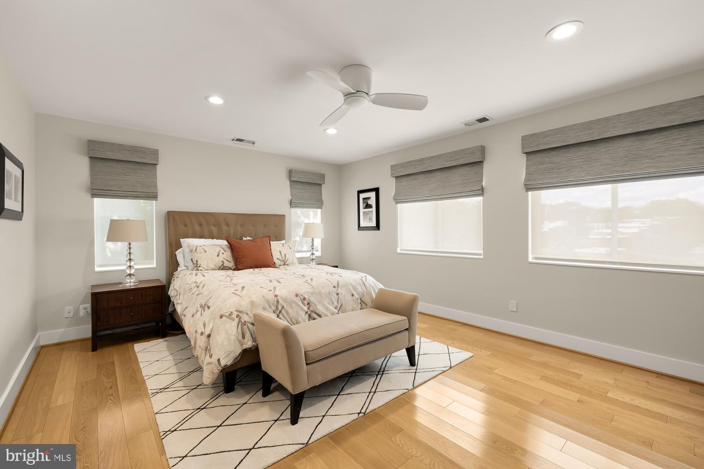 1410 N JOHNSON ST, ARLINGTON, Virginia 22201, 4 Bedrooms Bedrooms, ,3 BathroomsBathrooms,Residential,For sale,1410 N JOHNSON ST,VAAR2064132 MLS # VAAR2064132