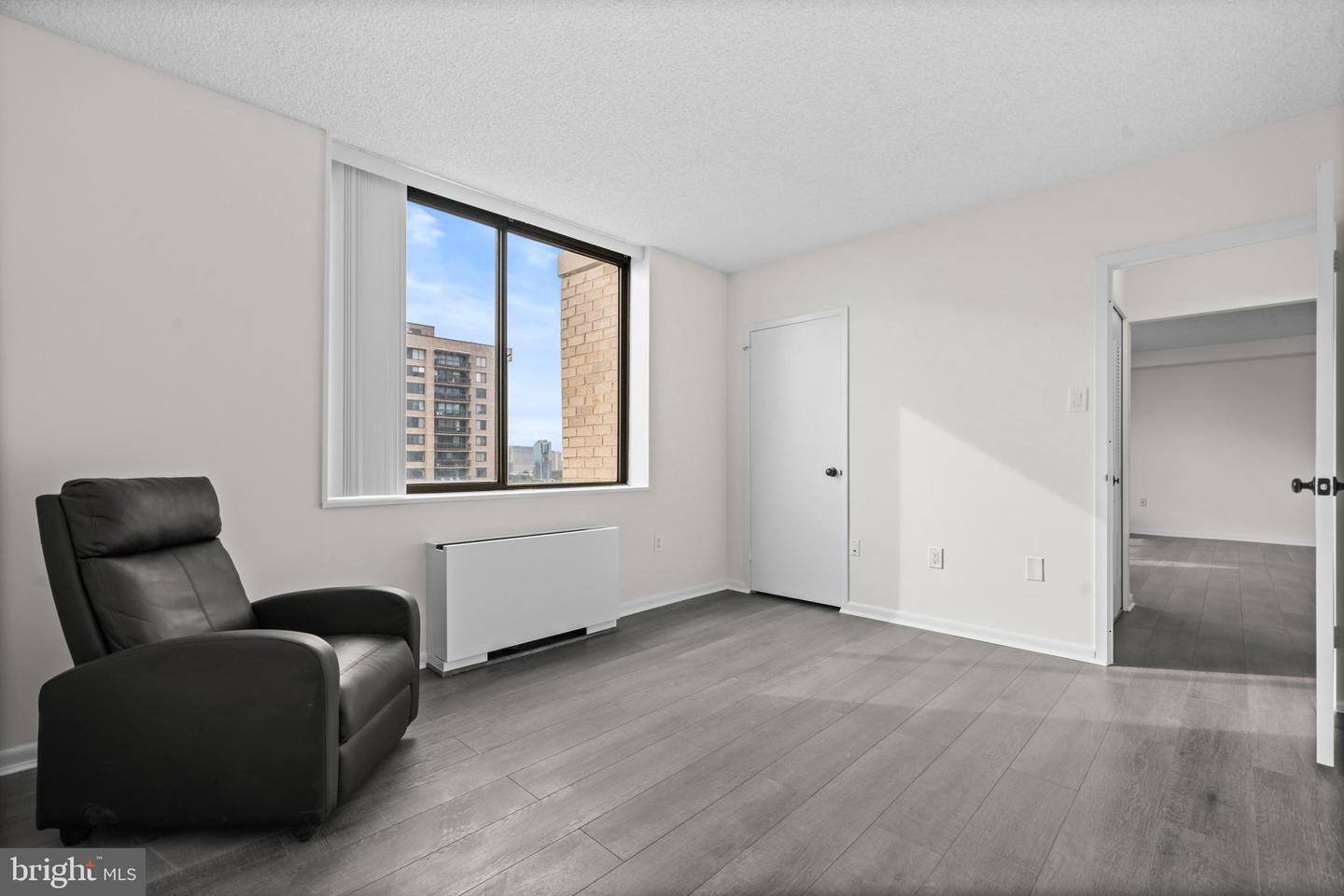 3701 S GEORGE MASON DR #2001N, FALLS CHURCH, Virginia 22041, 1 Bedroom Bedrooms, ,1 BathroomBathrooms,Residential,For sale,3701 S GEORGE MASON DR #2001N,VAFX2269052 MLS # VAFX2269052
