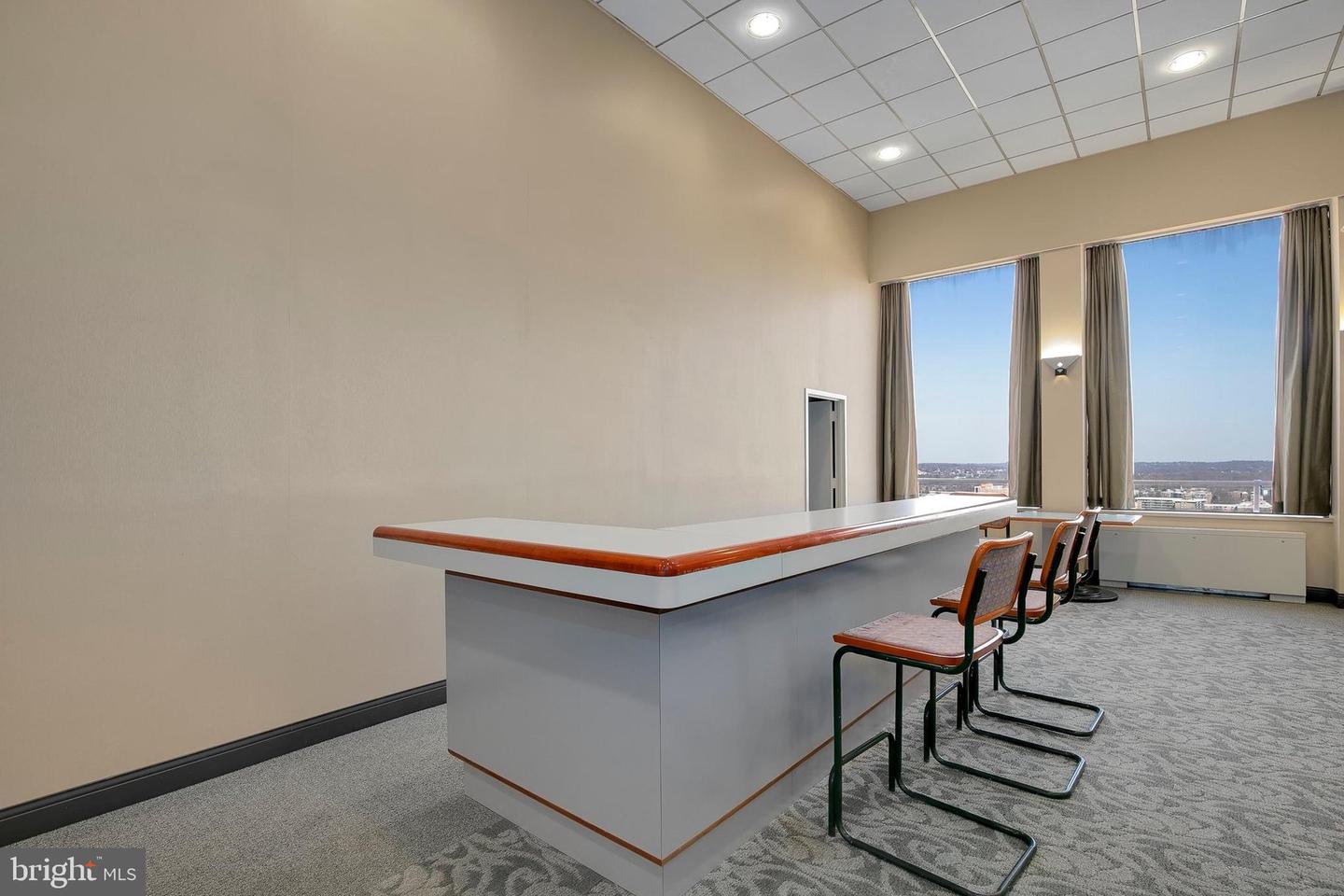 3701 S GEORGE MASON DR #2001N, FALLS CHURCH, Virginia 22041, 1 Bedroom Bedrooms, ,1 BathroomBathrooms,Residential,For sale,3701 S GEORGE MASON DR #2001N,VAFX2269052 MLS # VAFX2269052
