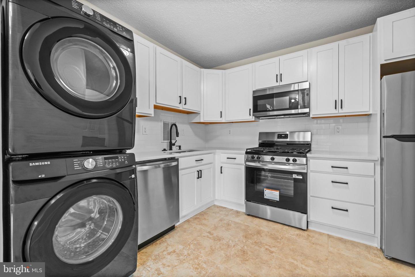 3701 S GEORGE MASON DR #2001N, FALLS CHURCH, Virginia 22041, 1 Bedroom Bedrooms, ,1 BathroomBathrooms,Residential,For sale,3701 S GEORGE MASON DR #2001N,VAFX2269052 MLS # VAFX2269052
