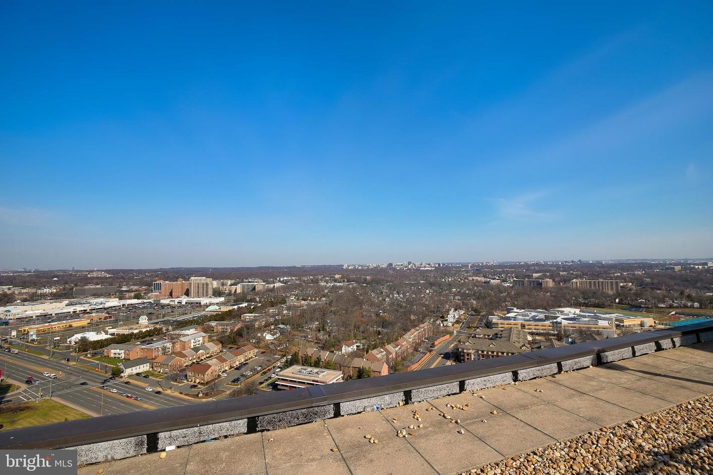 3701 S GEORGE MASON DR #2001N, FALLS CHURCH, Virginia 22041, 1 Bedroom Bedrooms, ,1 BathroomBathrooms,Residential,For sale,3701 S GEORGE MASON DR #2001N,VAFX2269052 MLS # VAFX2269052