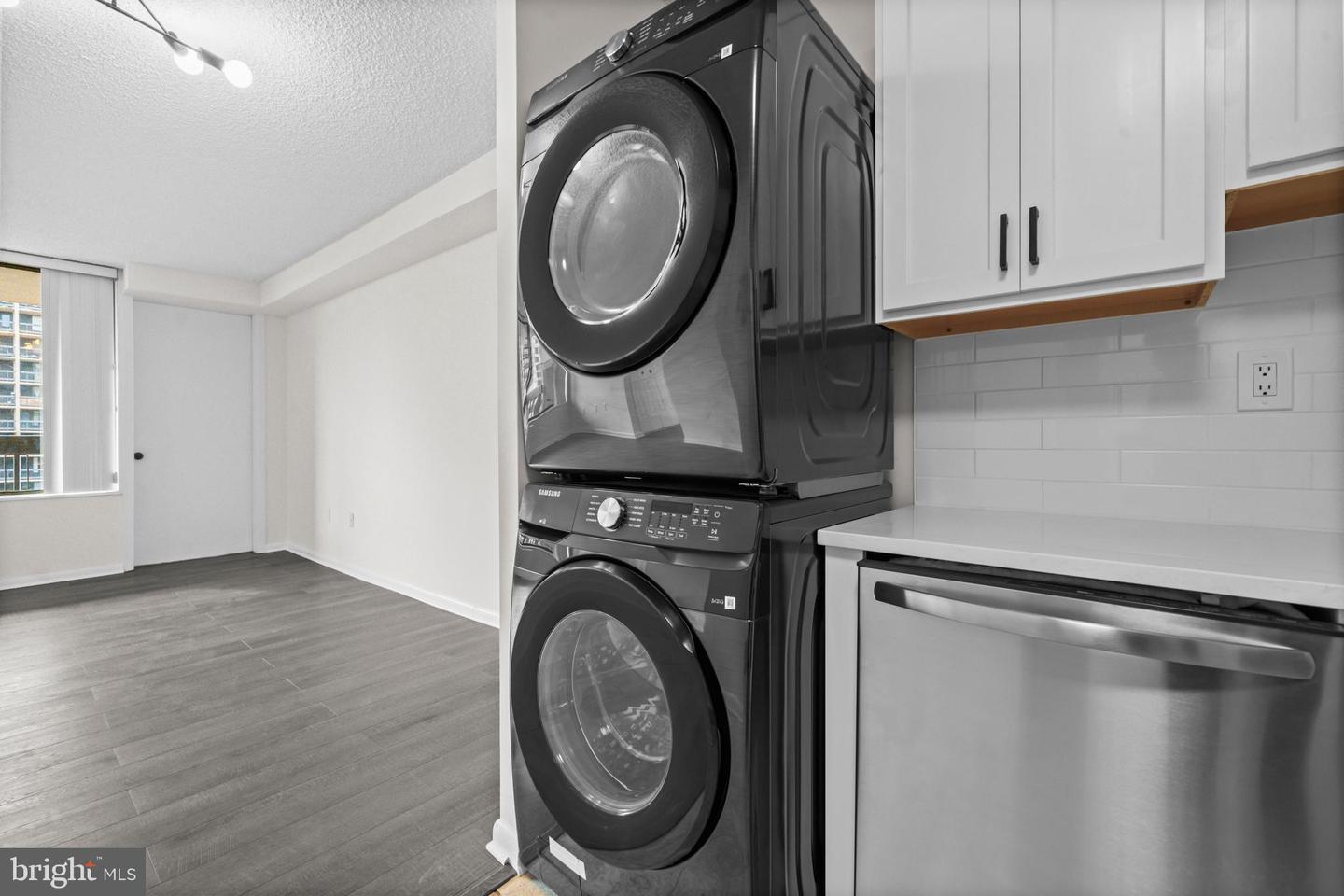 3701 S GEORGE MASON DR #2001N, FALLS CHURCH, Virginia 22041, 1 Bedroom Bedrooms, ,1 BathroomBathrooms,Residential,For sale,3701 S GEORGE MASON DR #2001N,VAFX2269052 MLS # VAFX2269052