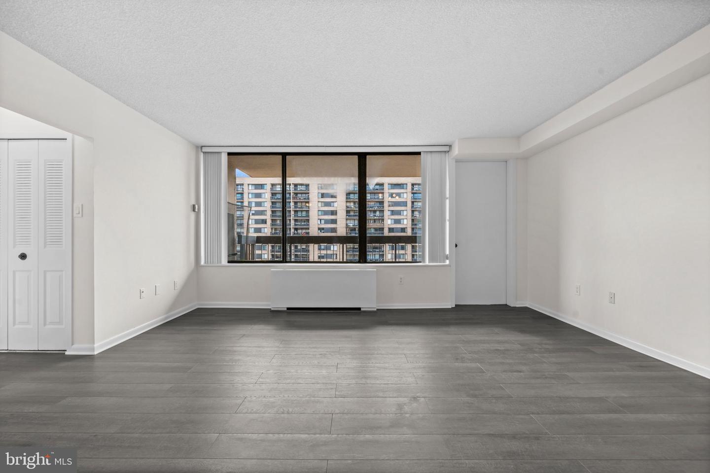 3701 S GEORGE MASON DR #2001N, FALLS CHURCH, Virginia 22041, 1 Bedroom Bedrooms, ,1 BathroomBathrooms,Residential,For sale,3701 S GEORGE MASON DR #2001N,VAFX2269052 MLS # VAFX2269052