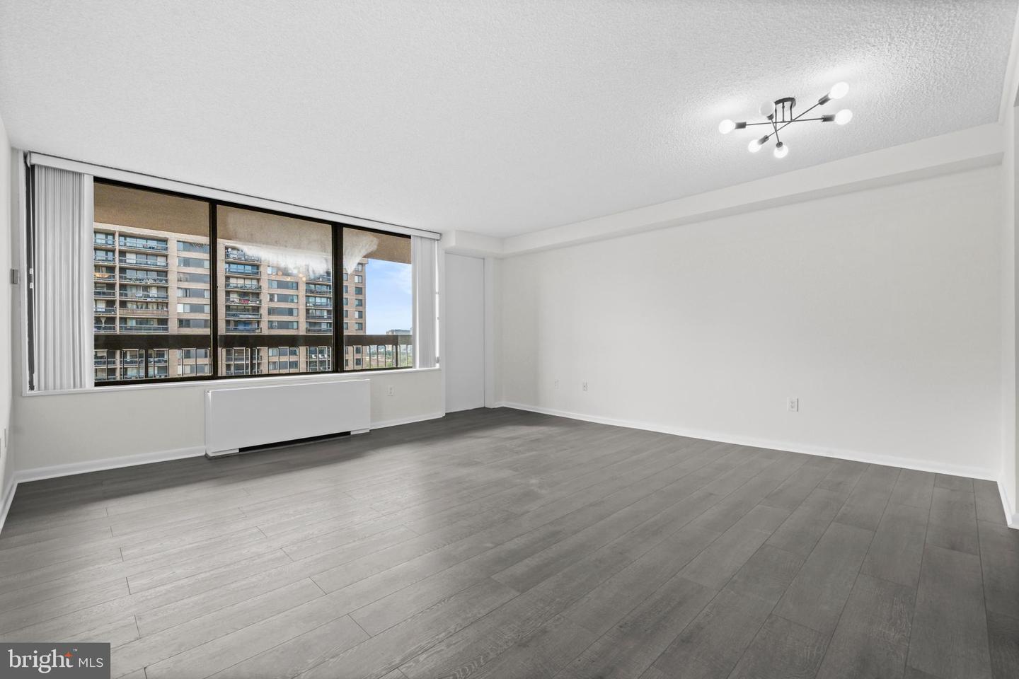 3701 S GEORGE MASON DR #2001N, FALLS CHURCH, Virginia 22041, 1 Bedroom Bedrooms, ,1 BathroomBathrooms,Residential,For sale,3701 S GEORGE MASON DR #2001N,VAFX2269052 MLS # VAFX2269052