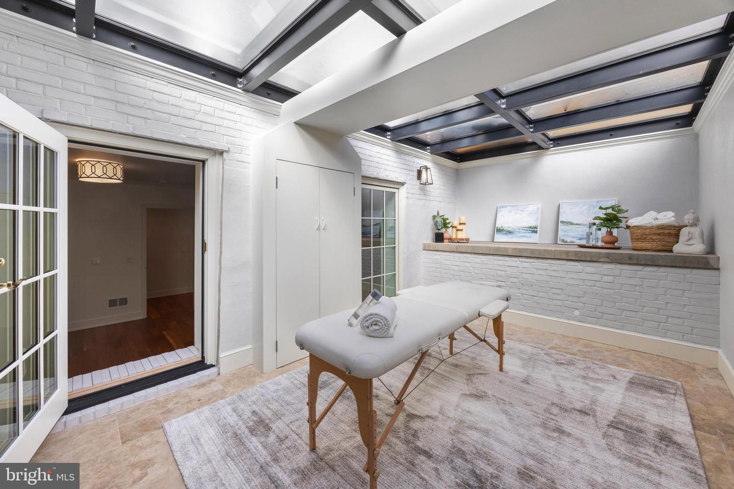 513 N SAINT ASAPH ST, ALEXANDRIA, Virginia 22314, 4 Bedrooms Bedrooms, ,3 BathroomsBathrooms,Residential,For sale,513 N SAINT ASAPH ST,VAAX2050176 MLS # VAAX2050176