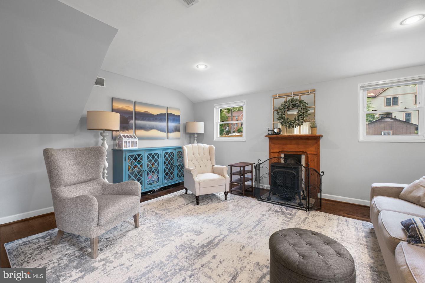 7228 ARTHUR DR, FALLS CHURCH, Virginia 22046, 4 Bedrooms Bedrooms, ,2 BathroomsBathrooms,Residential,For sale,7228 ARTHUR DR,VAFX2269296 MLS # VAFX2269296