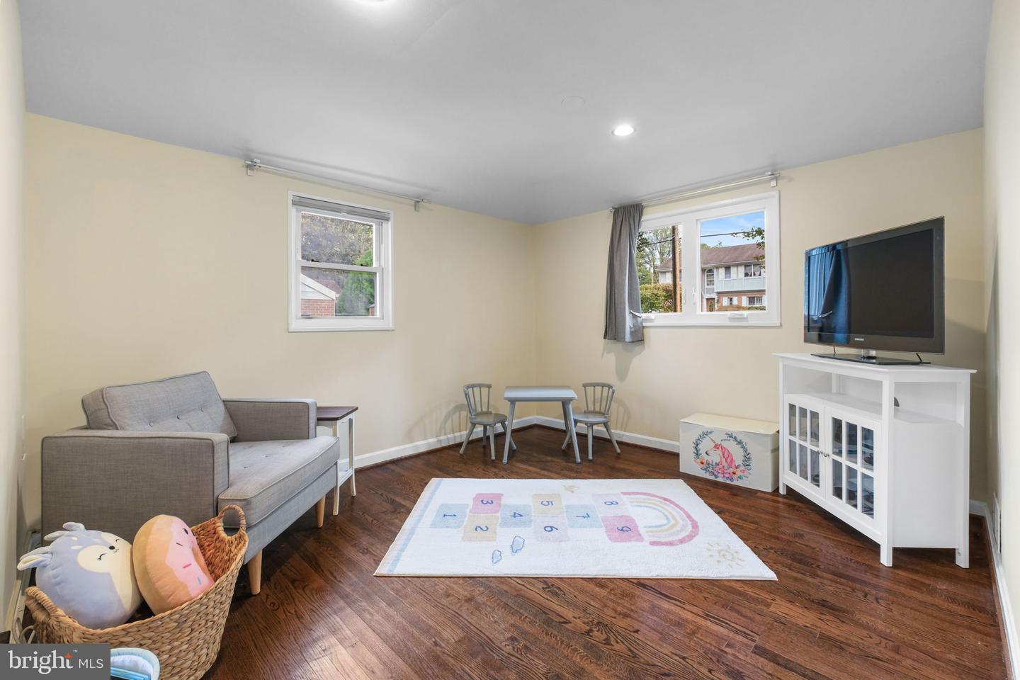 7228 ARTHUR DR, FALLS CHURCH, Virginia 22046, 4 Bedrooms Bedrooms, ,2 BathroomsBathrooms,Residential,For sale,7228 ARTHUR DR,VAFX2269296 MLS # VAFX2269296