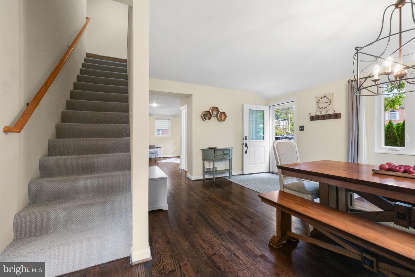 7228 ARTHUR DR, FALLS CHURCH, Virginia 22046, 4 Bedrooms Bedrooms, ,2 BathroomsBathrooms,Residential,For sale,7228 ARTHUR DR,VAFX2269296 MLS # VAFX2269296