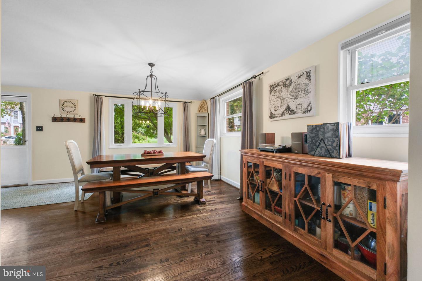 7228 ARTHUR DR, FALLS CHURCH, Virginia 22046, 4 Bedrooms Bedrooms, ,2 BathroomsBathrooms,Residential,For sale,7228 ARTHUR DR,VAFX2269296 MLS # VAFX2269296
