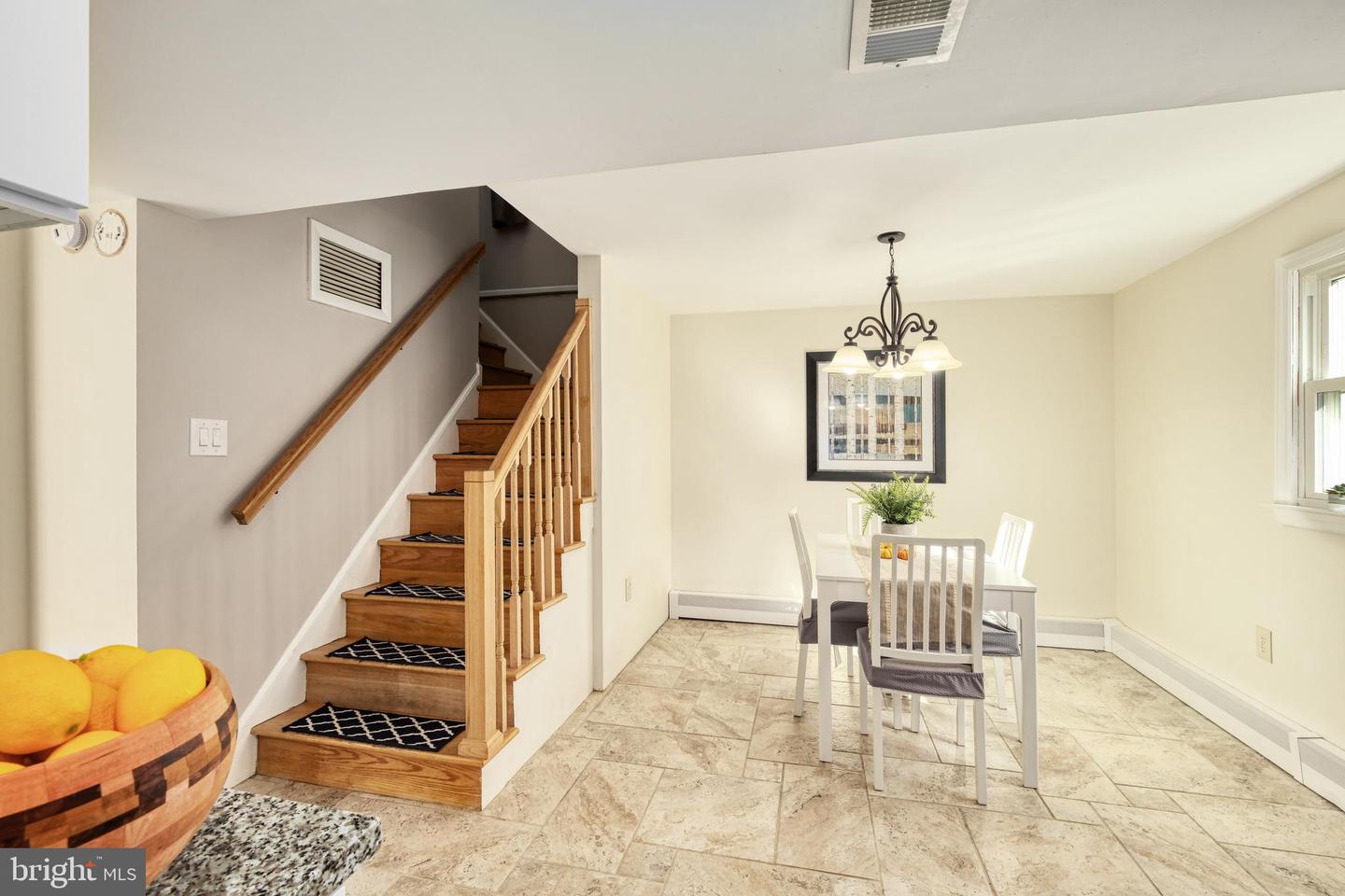 12910 KIDWELL DR, WOODBRIDGE, Virginia 22193, 3 Bedrooms Bedrooms, ,2 BathroomsBathrooms,Residential,For sale,12910 KIDWELL DR,VAPW2104742 MLS # VAPW2104742