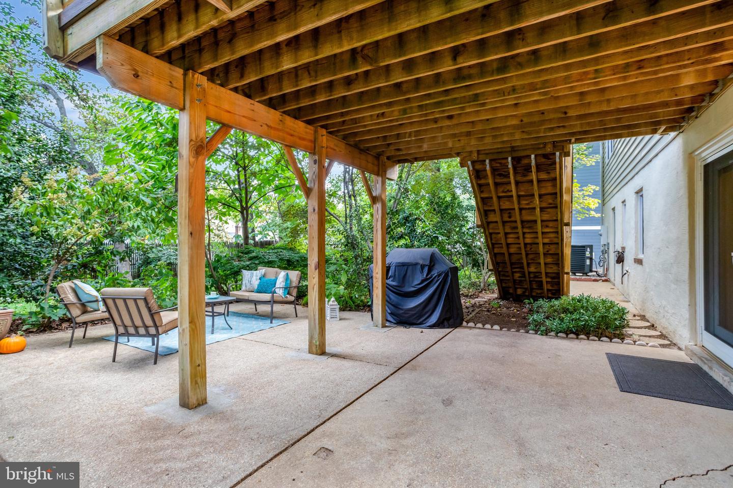 2503 BRIGHT WOOD DR, DUNN LORING, Virginia 22027, 4 Bedrooms Bedrooms, ,3 BathroomsBathrooms,Residential,For sale,2503 BRIGHT WOOD DR,VAFX2269332 MLS # VAFX2269332