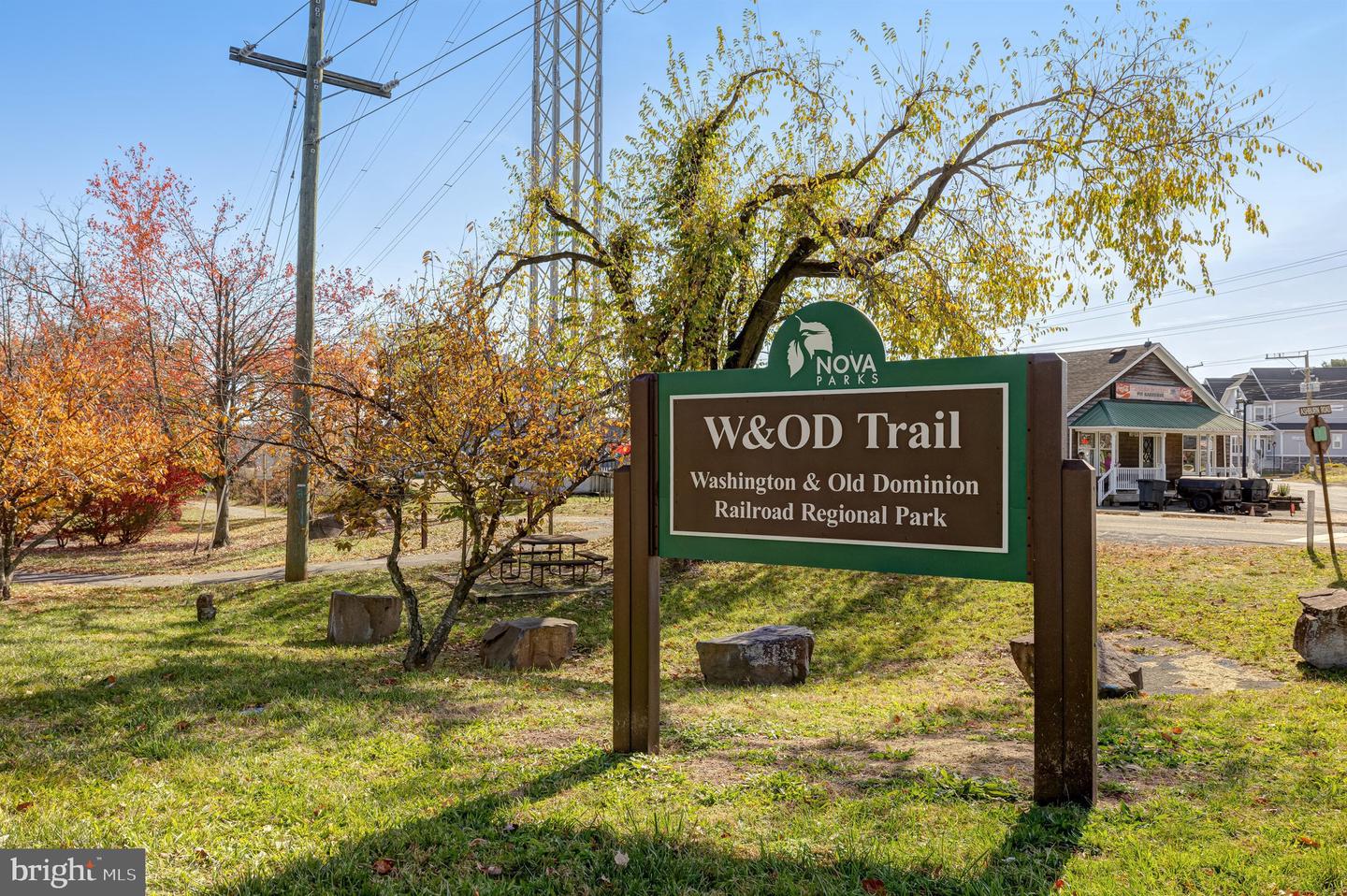 2503 BRIGHT WOOD DR, DUNN LORING, Virginia 22027, 4 Bedrooms Bedrooms, ,3 BathroomsBathrooms,Residential,For sale,2503 BRIGHT WOOD DR,VAFX2269332 MLS # VAFX2269332