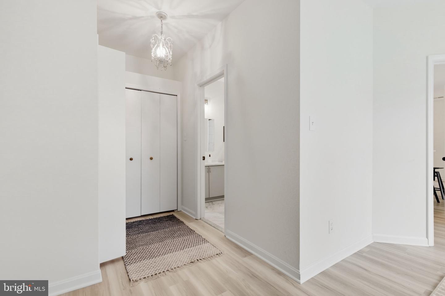 12308 FORT BUFFALO CIR, FAIRFAX, Virginia 22033, 1 Bedroom Bedrooms, ,1 BathroomBathrooms,Residential,For sale,12308 FORT BUFFALO CIR,VAFX2269352 MLS # VAFX2269352