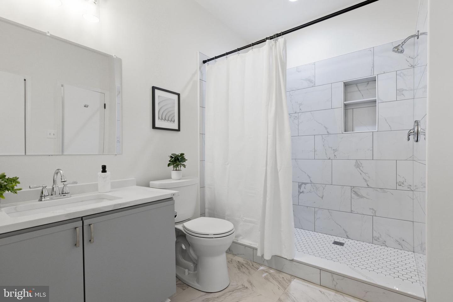 12308 FORT BUFFALO CIR, FAIRFAX, Virginia 22033, 1 Bedroom Bedrooms, ,1 BathroomBathrooms,Residential,For sale,12308 FORT BUFFALO CIR,VAFX2269352 MLS # VAFX2269352