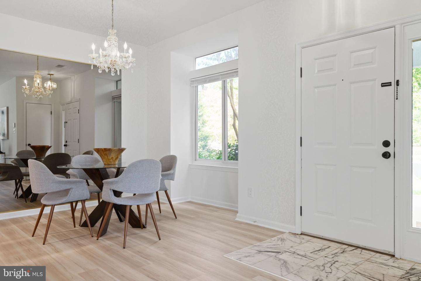 12308 FORT BUFFALO CIR, FAIRFAX, Virginia 22033, 1 Bedroom Bedrooms, ,1 BathroomBathrooms,Residential,For sale,12308 FORT BUFFALO CIR,VAFX2269352 MLS # VAFX2269352