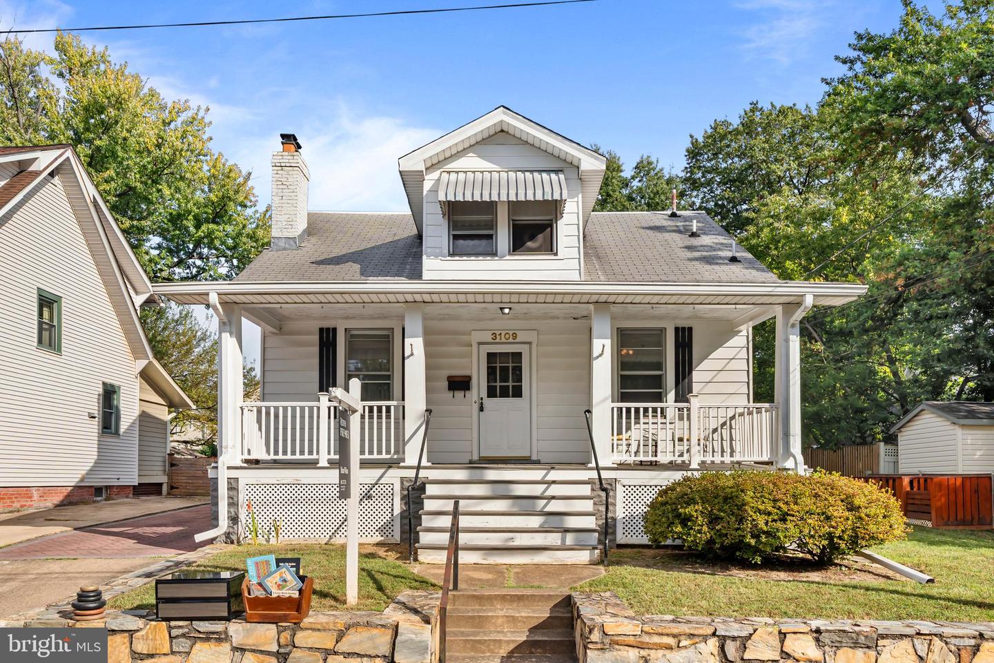 3109 8TH ST N, ARLINGTON, Virginia 22205, 4 Bedrooms Bedrooms, ,2 BathroomsBathrooms,Residential,For sale,3109 8TH ST N,VAAR2064190 MLS # VAAR2064190