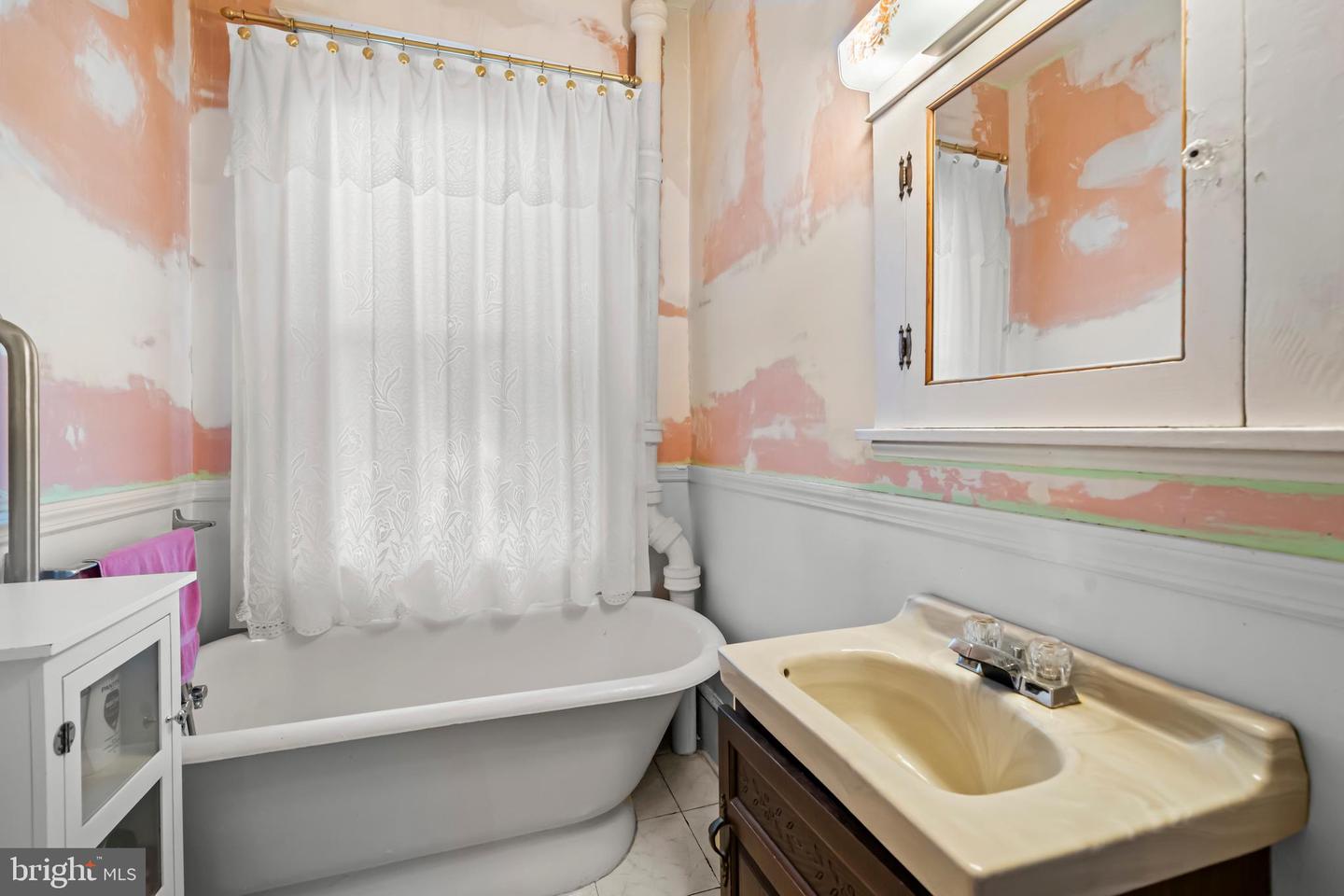 3109 8TH ST N, ARLINGTON, Virginia 22205, 4 Bedrooms Bedrooms, ,2 BathroomsBathrooms,Residential,For sale,3109 8TH ST N,VAAR2064190 MLS # VAAR2064190