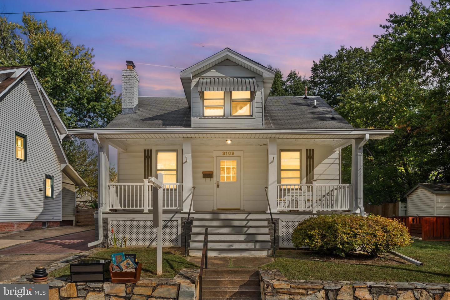 3109 8TH ST N, ARLINGTON, Virginia 22205, 4 Bedrooms Bedrooms, ,2 BathroomsBathrooms,Residential,For sale,3109 8TH ST N,VAAR2064190 MLS # VAAR2064190