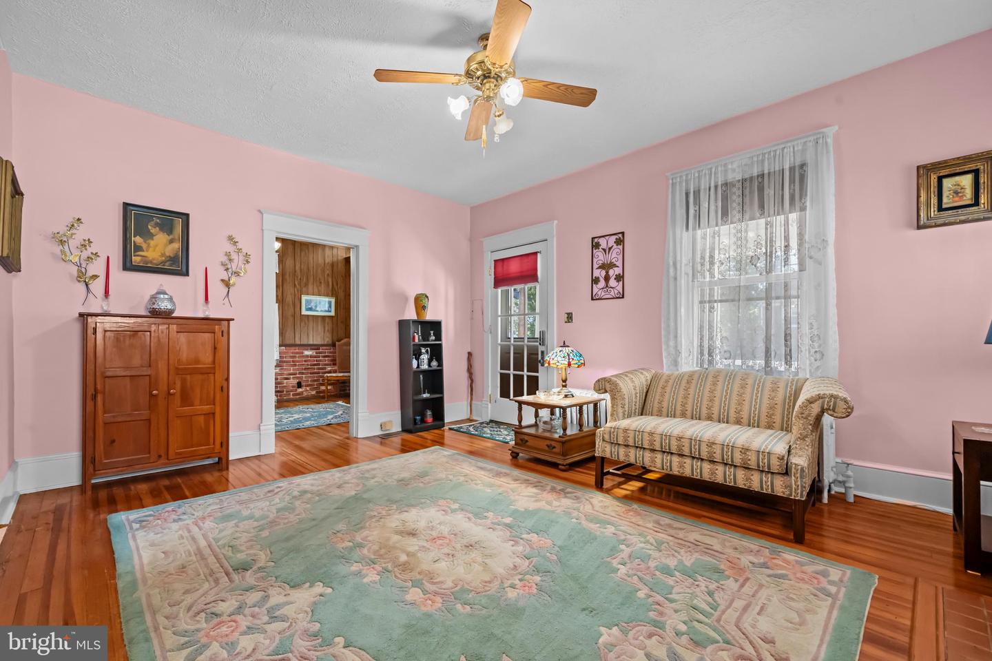 3109 8TH ST N, ARLINGTON, Virginia 22205, 4 Bedrooms Bedrooms, ,2 BathroomsBathrooms,Residential,For sale,3109 8TH ST N,VAAR2064190 MLS # VAAR2064190