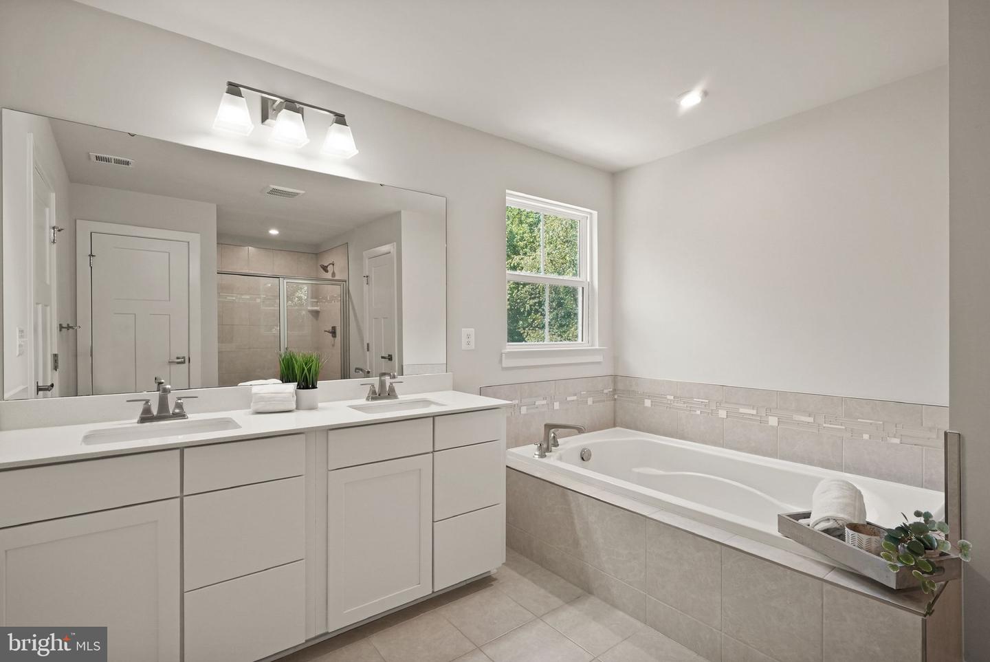 6529 BOB WHITE DR, WARRENTON, Virginia 20187, 5 Bedrooms Bedrooms, 11 Rooms Rooms,4 BathroomsBathrooms,Residential,For sale,6529 BOB WHITE DR,VAFQ2018496 MLS # VAFQ2018496