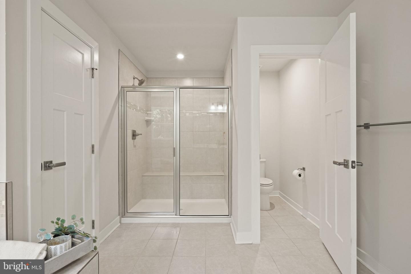 6529 BOB WHITE DR, WARRENTON, Virginia 20187, 5 Bedrooms Bedrooms, 11 Rooms Rooms,4 BathroomsBathrooms,Residential,For sale,6529 BOB WHITE DR,VAFQ2018496 MLS # VAFQ2018496