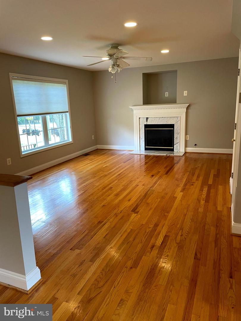 15205 FLEETWOOD DR, NOKESVILLE, Virginia 20181, 4 Bedrooms Bedrooms, ,2 BathroomsBathrooms,Farm,For sale,15205 FLEETWOOD DR,VAPW2105936 MLS # VAPW2105936