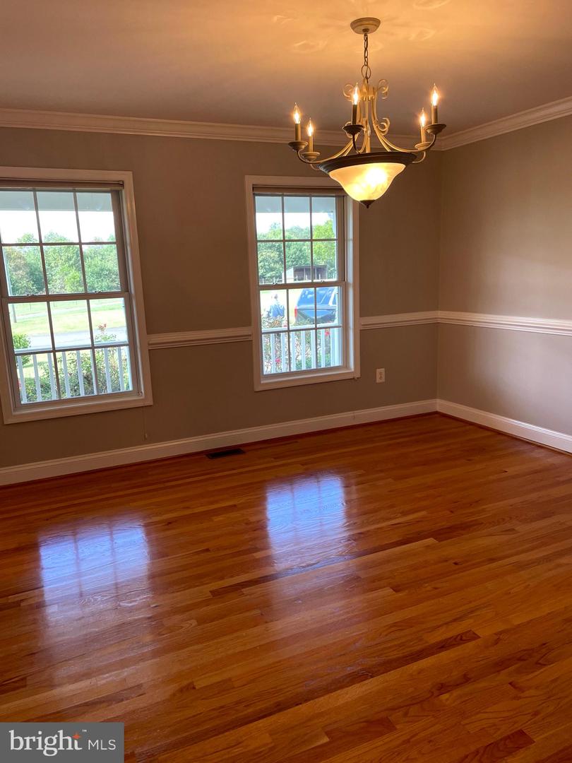 15205 FLEETWOOD DR, NOKESVILLE, Virginia 20181, 4 Bedrooms Bedrooms, ,2 BathroomsBathrooms,Farm,For sale,15205 FLEETWOOD DR,VAPW2105936 MLS # VAPW2105936