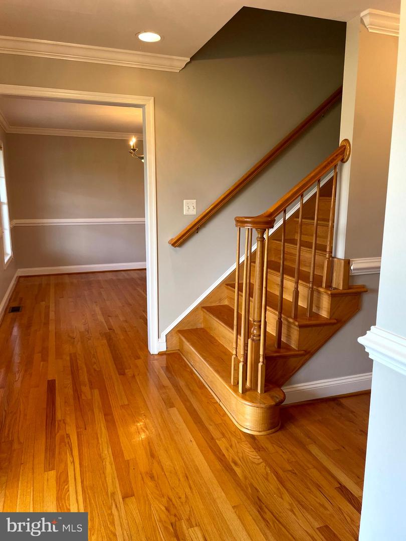 15205 FLEETWOOD DR, NOKESVILLE, Virginia 20181, 4 Bedrooms Bedrooms, ,2 BathroomsBathrooms,Farm,For sale,15205 FLEETWOOD DR,VAPW2105936 MLS # VAPW2105936