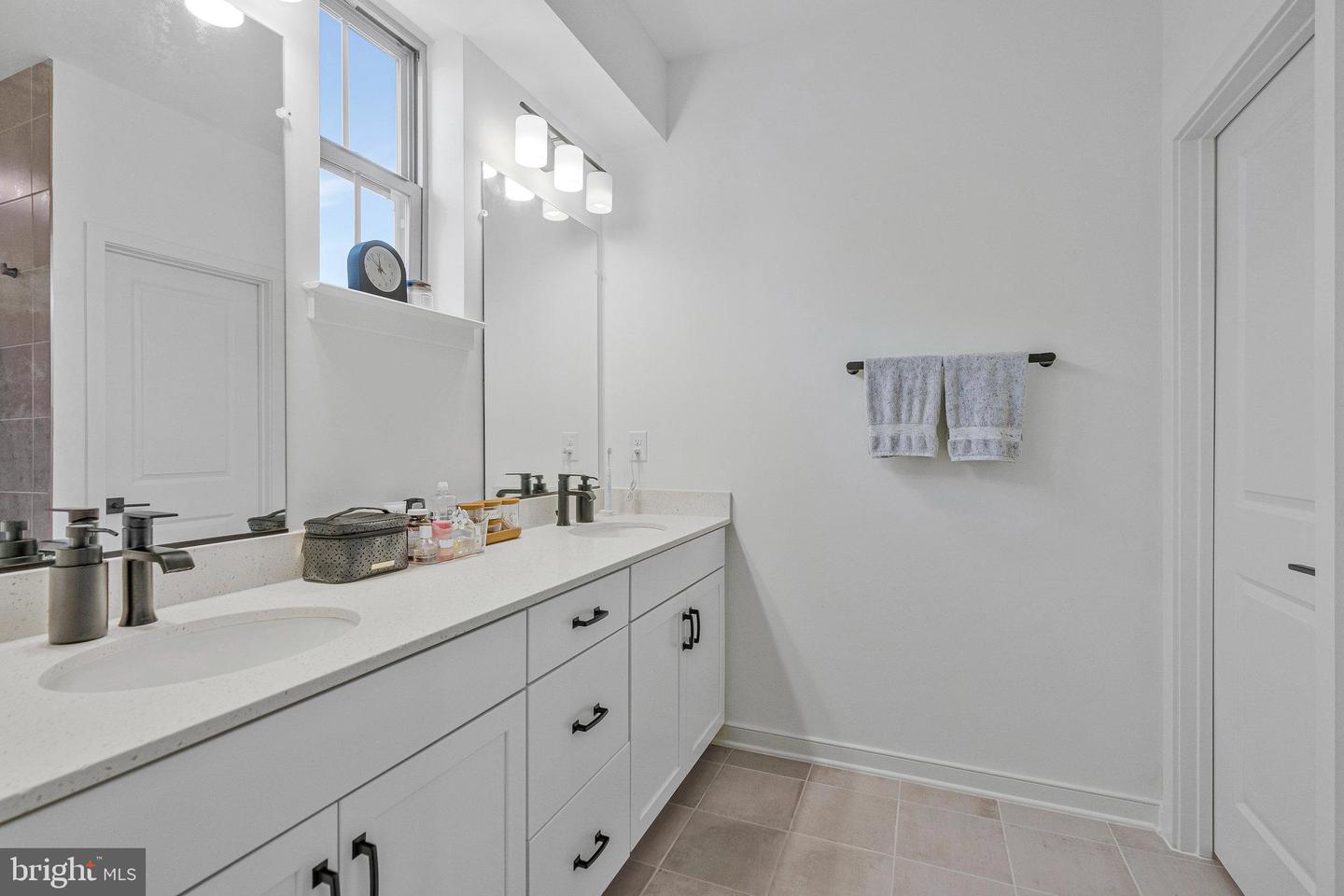 45928 SWALLOW TER, STERLING, Virginia 20165, 3 Bedrooms Bedrooms, ,2 BathroomsBathrooms,Residential,For sale,45928 SWALLOW TER,VALO2107784 MLS # VALO2107784