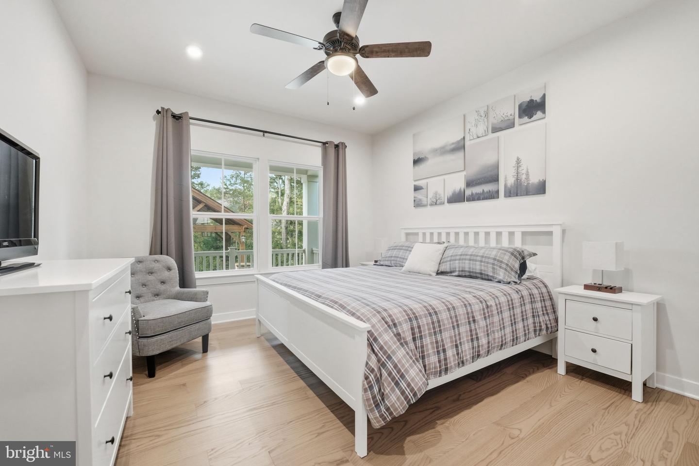 11202 PRESWICK LN, SPOTSYLVANIA, Virginia 22551, 7 Bedrooms Bedrooms, ,5 BathroomsBathrooms,Residential,For sale,11202 PRESWICK LN,VASP2036546 MLS # VASP2036546