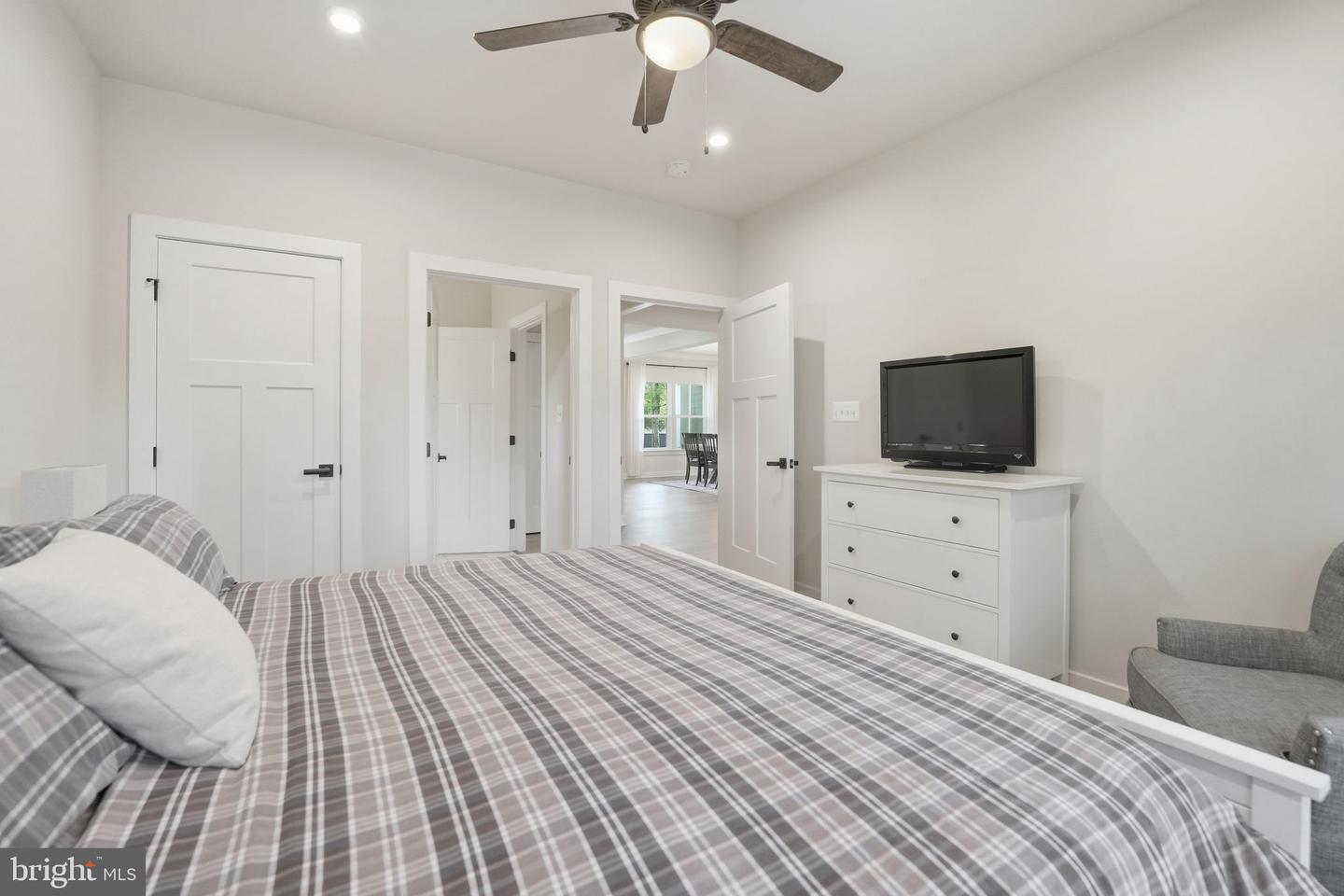 11202 PRESWICK LN, SPOTSYLVANIA, Virginia 22551, 7 Bedrooms Bedrooms, ,5 BathroomsBathrooms,Residential,For sale,11202 PRESWICK LN,VASP2036546 MLS # VASP2036546
