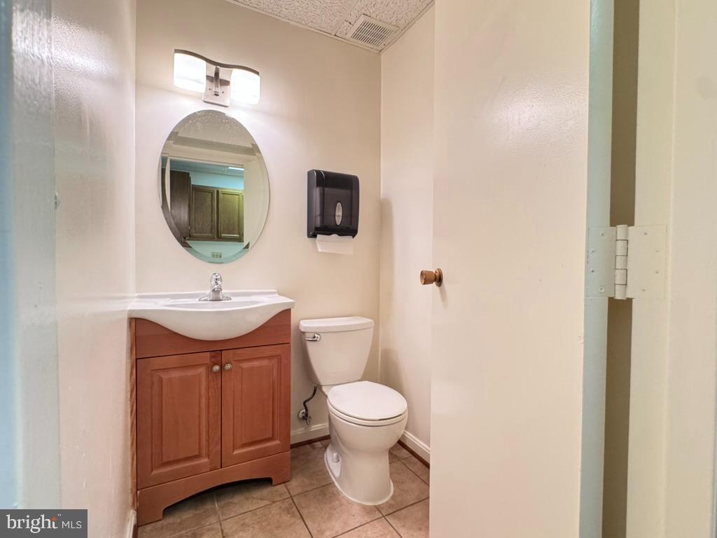 3935 UNIVERSITY DR, FAIRFAX, Virginia 22030, ,Land,For sale,3935 UNIVERSITY DR,VAFC2007054 MLS # VAFC2007054