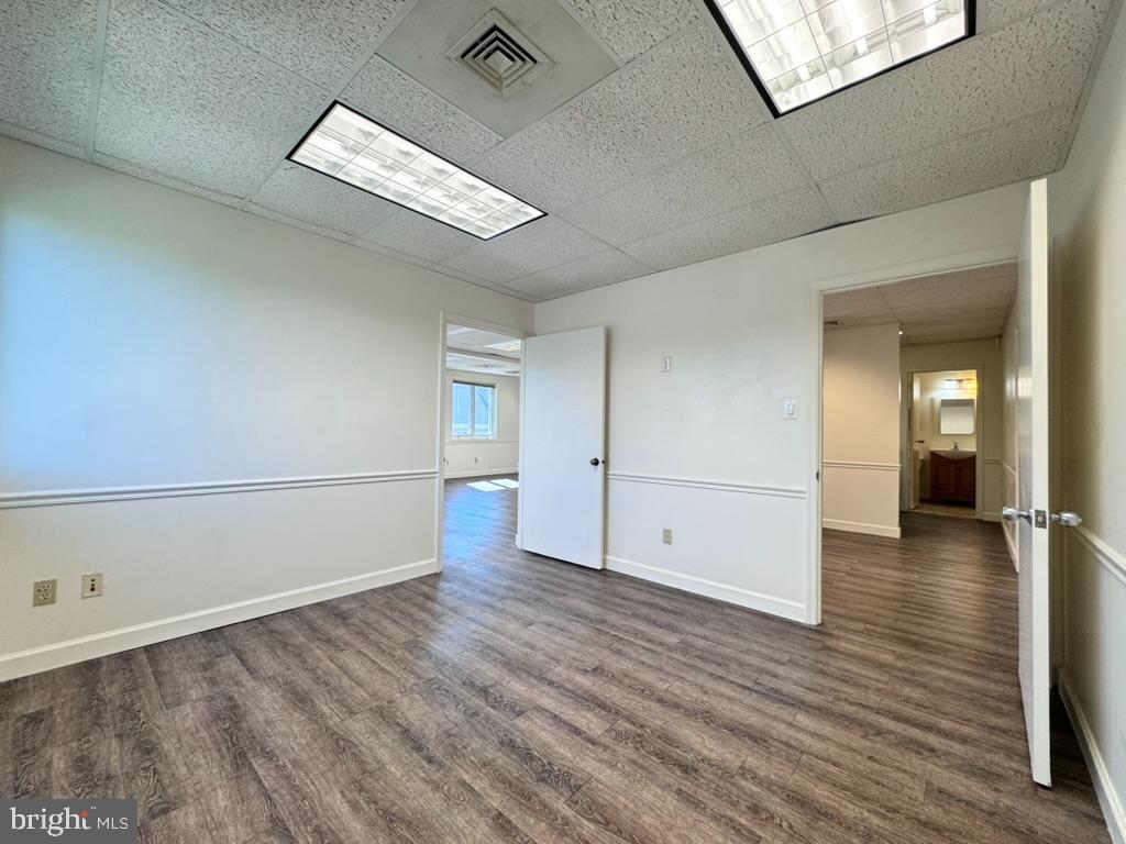 3935 UNIVERSITY DR, FAIRFAX, Virginia 22030, ,Land,For sale,3935 UNIVERSITY DR,VAFC2007054 MLS # VAFC2007054