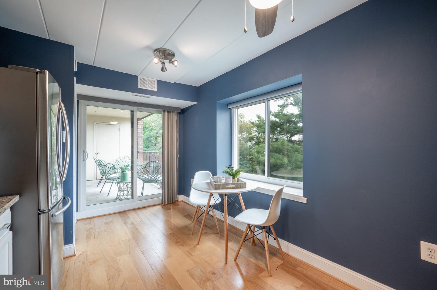 110 ROBERTS LN #301, ALEXANDRIA, Virginia 22314, 3 Bedrooms Bedrooms, ,2 BathroomsBathrooms,Residential,For sale,110 ROBERTS LN #301,VAAX2050326 MLS # VAAX2050326