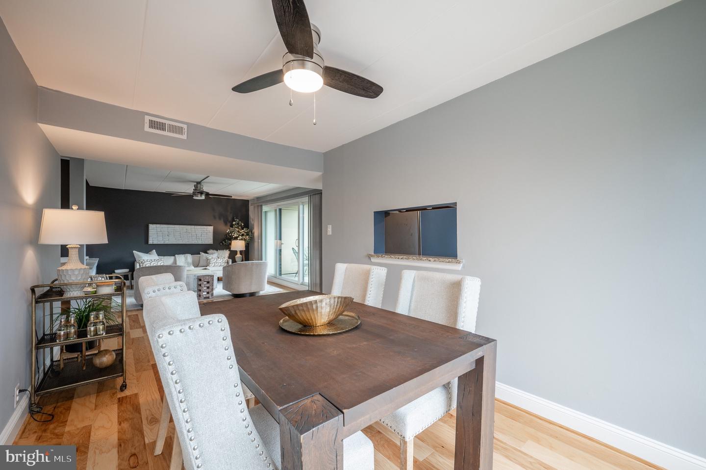 110 ROBERTS LN #301, ALEXANDRIA, Virginia 22314, 3 Bedrooms Bedrooms, ,2 BathroomsBathrooms,Residential,For sale,110 ROBERTS LN #301,VAAX2050326 MLS # VAAX2050326