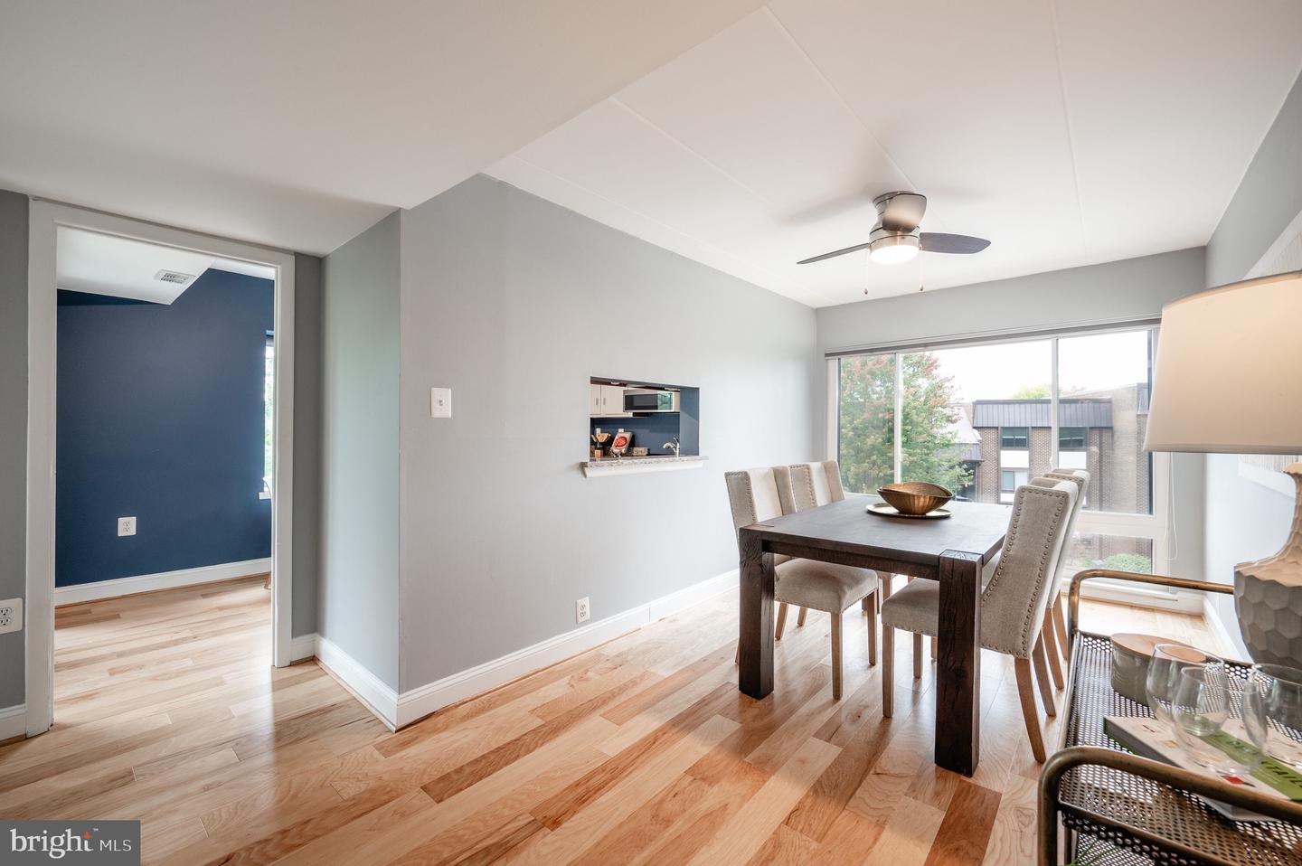 110 ROBERTS LN #301, ALEXANDRIA, Virginia 22314, 3 Bedrooms Bedrooms, ,2 BathroomsBathrooms,Residential,For sale,110 ROBERTS LN #301,VAAX2050326 MLS # VAAX2050326