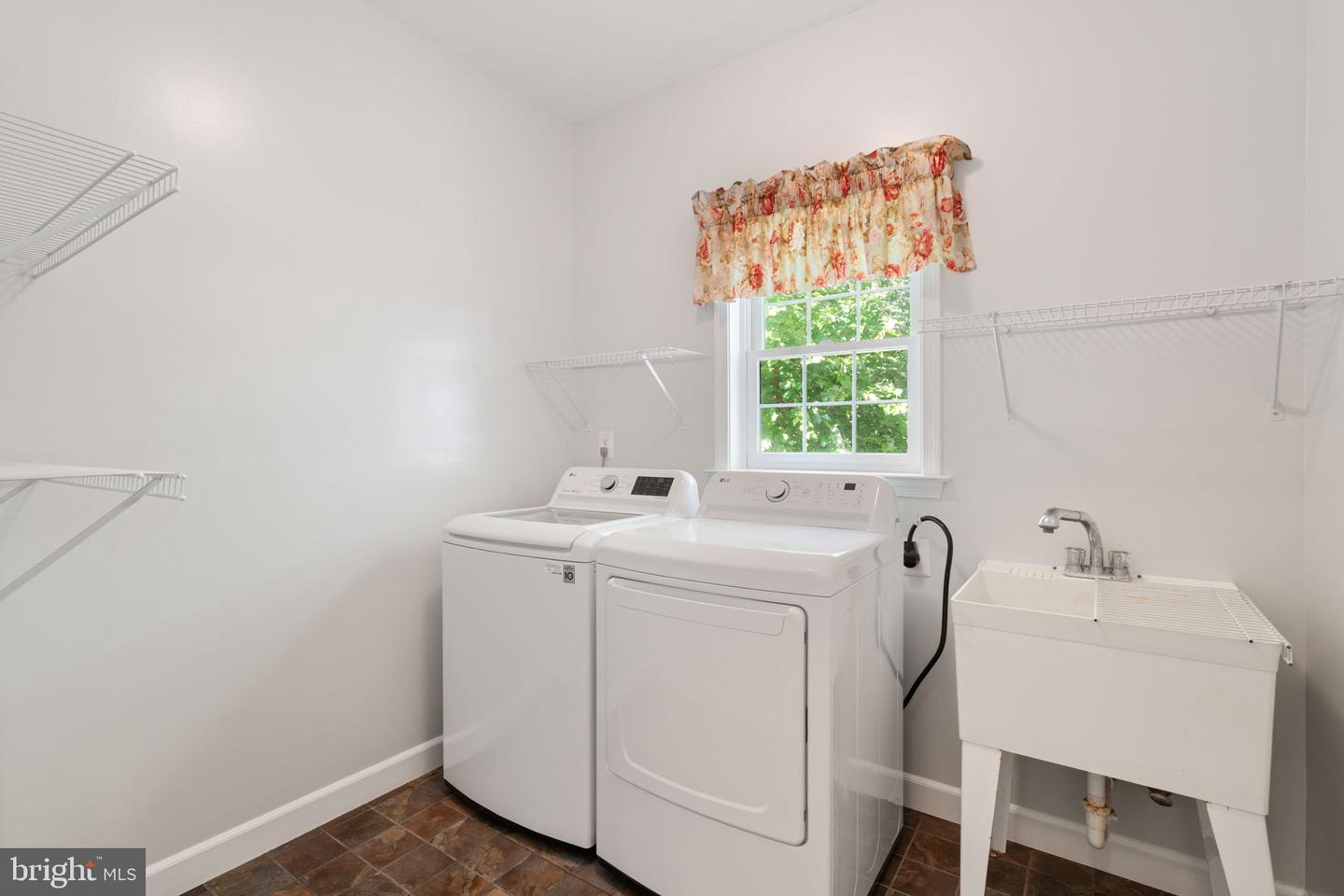 6374 POPWICKE CT, MANASSAS, Virginia 20112, 5 Bedrooms Bedrooms, ,3 BathroomsBathrooms,Residential,For sale,6374 POPWICKE CT,VAPW2105084 MLS # VAPW2105084