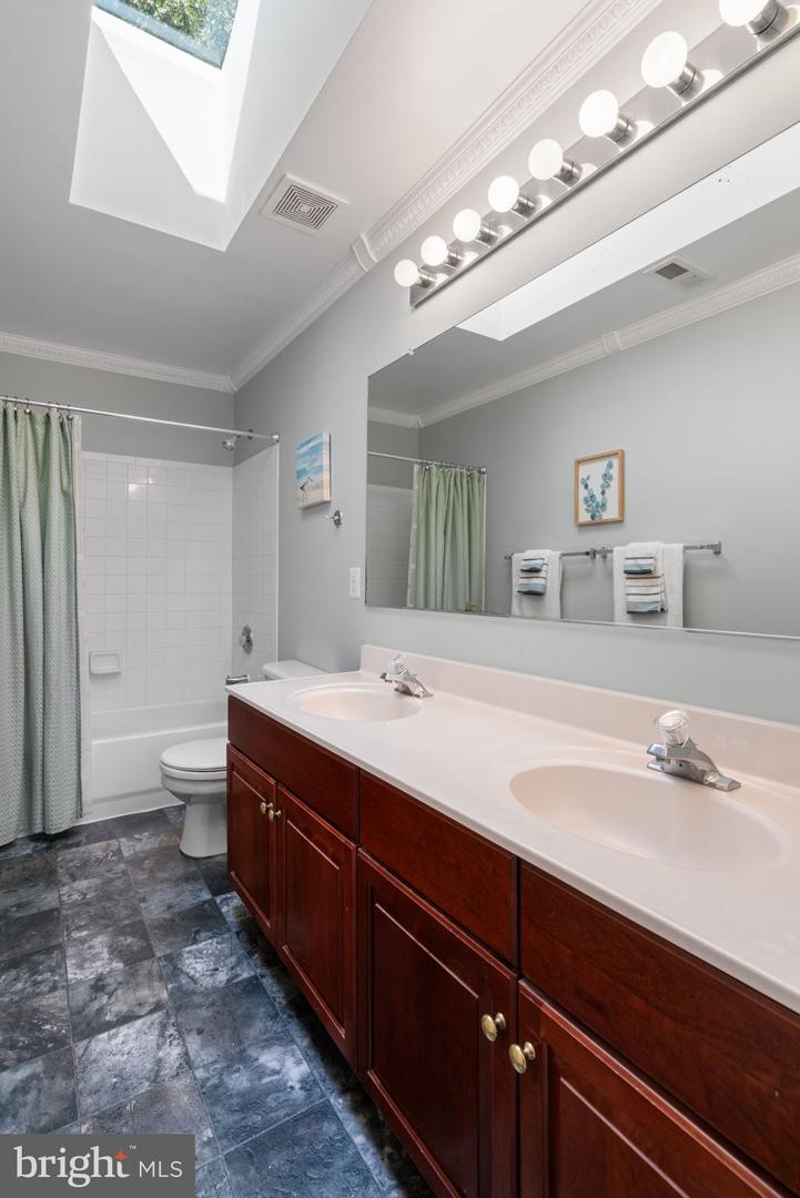 6374 POPWICKE CT, MANASSAS, Virginia 20112, 5 Bedrooms Bedrooms, ,3 BathroomsBathrooms,Residential,For sale,6374 POPWICKE CT,VAPW2105084 MLS # VAPW2105084